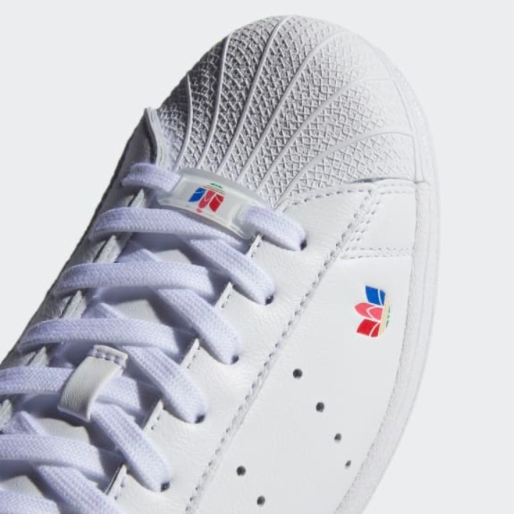 ADIDAS SUPERSTAR SNEAKERS “Unisex”
